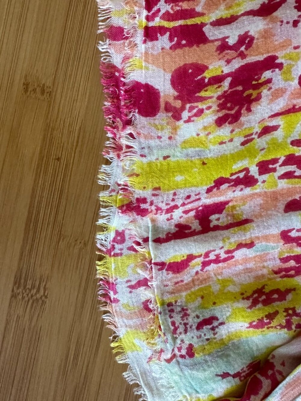 Multi-colored multi-purpose scarf / wrap - Picture 3 of 6
